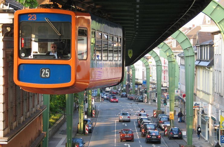 Βούπερταλ: Η πόλη με τον εντυπωσιακό εναέριο σιδηρόδρομο!