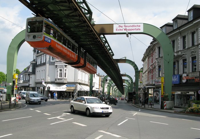 Βούπερταλ: Η πόλη με τον εντυπωσιακό εναέριο σιδηρόδρομο!