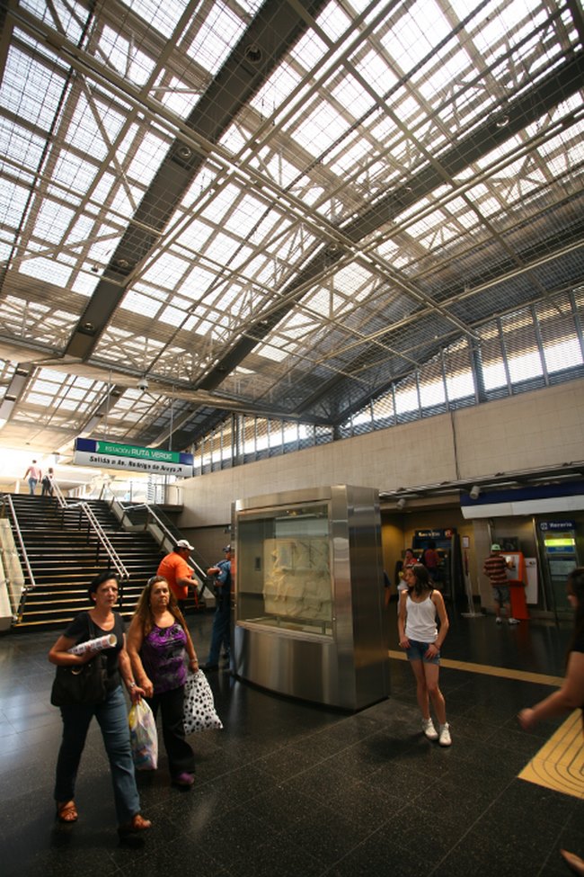 Στη μακρινή Χιλή υπάρχει ένας σταθμός του Μετρό που λέγεται (και θυμίζει) "Ελλάδα"