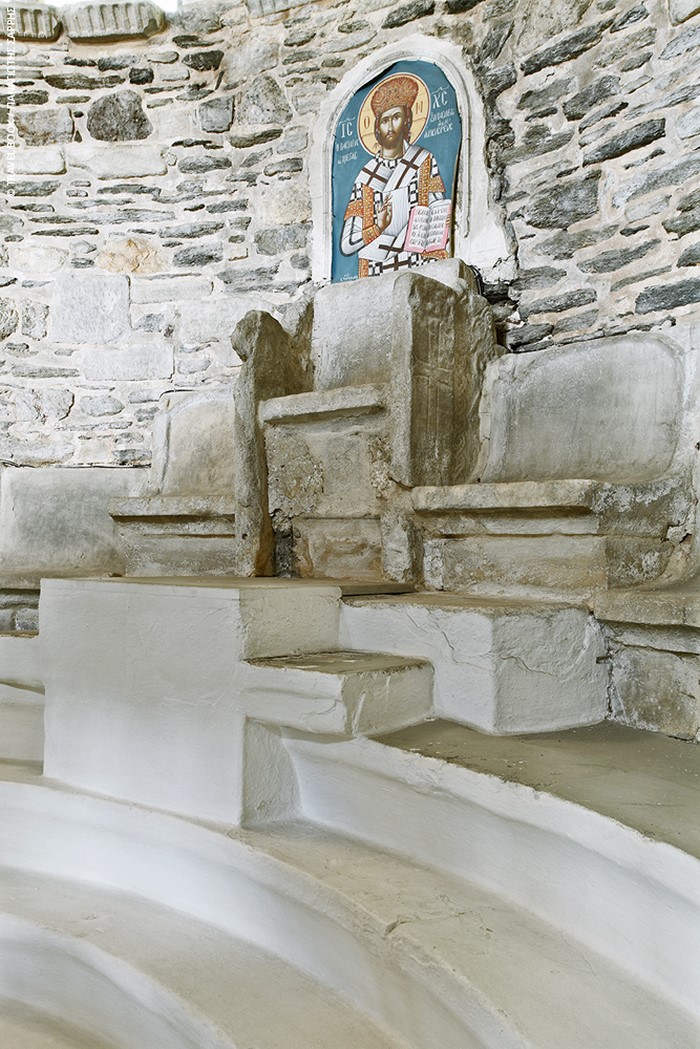 Παναγία Εκατονταπυλιανή: Ο ιστορικός ναός της Πάρου με τις 100 πόρτες. 99 φανερές και μία κρυφή Παναγία Εκατονταπυλιανή: Ο ιστορικός ναός της Πάρου με τις 100 πόρτες. 99 φανερές και μία κρυφή