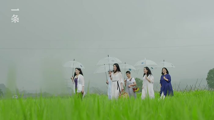 Αποτέλεσμα εικόνας για 7 Girlfriends in Guangzhou Build a House to Live Together