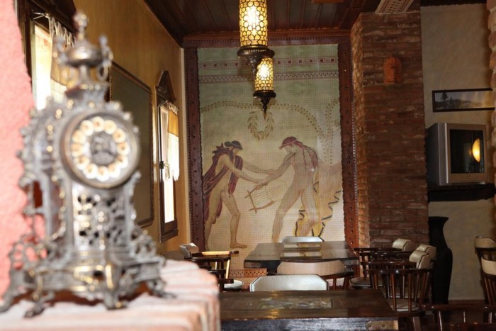 Το πιο παραμυθένιο ξενοδοχείο της Ελλάδας είναι γεμάτο πέτρινους πύργους και θυμίζει.. Σκωτία