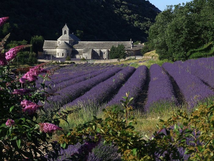 12 χωριά της Γαλλίας που θυμίζουν παραμύθι!
