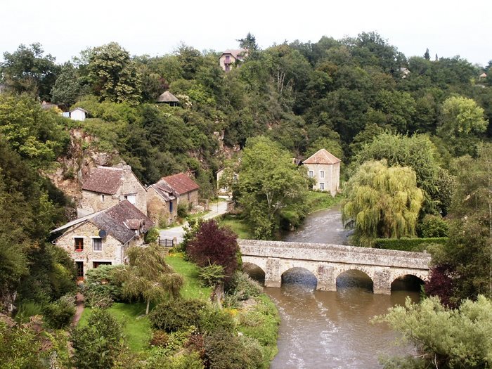 12 χωριά της Γαλλίας που θυμίζουν παραμύθι!