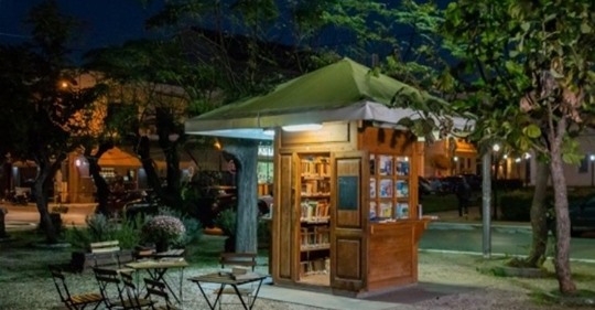 Στη Μεσσηνία περίπτερο που έπαψε να λειτουργεί μεταμορφώθηκε σε δανειστική βιβλιοθήκη