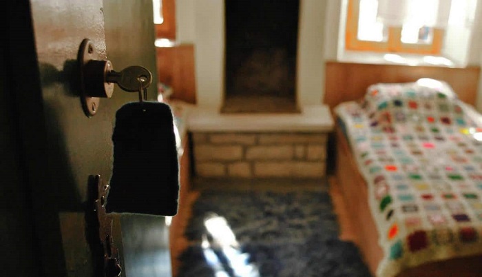 Ελαφότοπος Ζαγορίου: Η Ρόκκα της Λένας …Και η Λένα της Ρόκκας Ελαφότοπος Ζαγορίου: Η Ρόκκα της Λένας …Και η Λένα της Ρόκκας