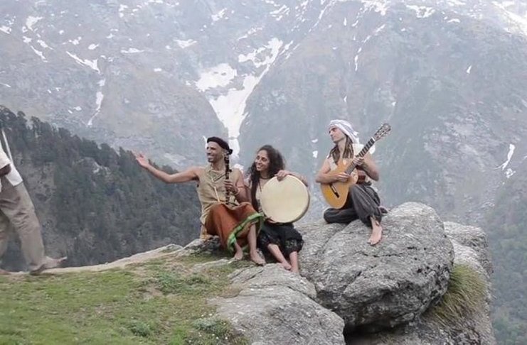 Τα “Δακρυσμένα Μάτια” του Μίκη Θεοδωράκη στην κορυφή των Ιμαλαΐων