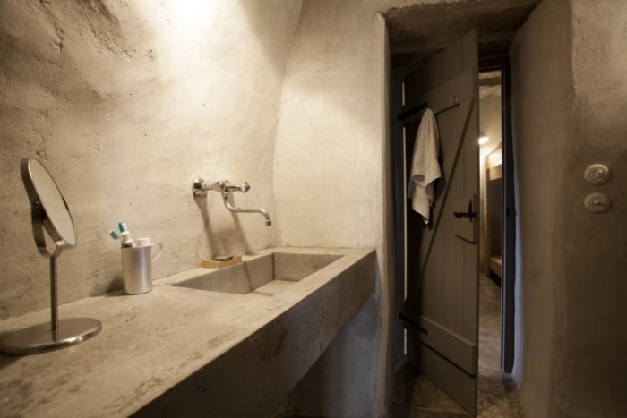 Ο Έλληνας αρχιτέκτονας που δίνει νέα ζωή σε παλιά αγροτικά και κτηνοτροφικά κτίσματα Ο Έλληνας αρχιτέκτονας που δίνει νέα ζωή σε παλιά αγροτικά και κτηνοτροφικά κτίσματα