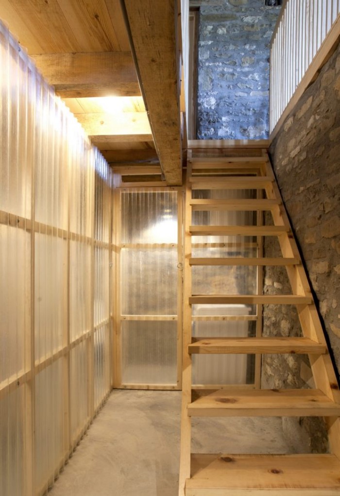 Ο Έλληνας αρχιτέκτονας που δίνει νέα ζωή σε παλιά αγροτικά και κτηνοτροφικά κτίσματα Ο Έλληνας αρχιτέκτονας που δίνει νέα ζωή σε παλιά αγροτικά και κτηνοτροφικά κτίσματα