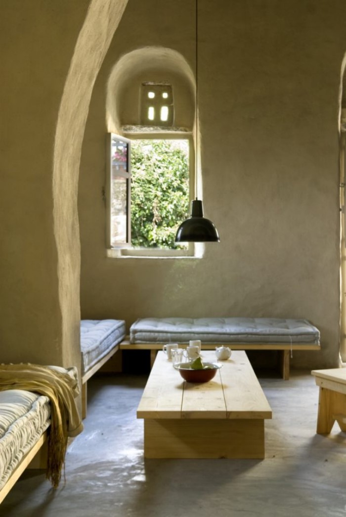 Ο Έλληνας αρχιτέκτονας που δίνει νέα ζωή σε παλιά αγροτικά και κτηνοτροφικά κτίσματα Ο Έλληνας αρχιτέκτονας που δίνει νέα ζωή σε παλιά αγροτικά και κτηνοτροφικά κτίσματα