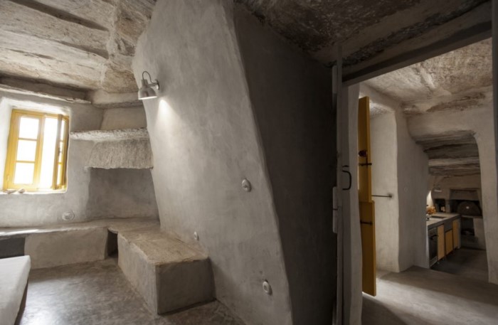 Ο Έλληνας αρχιτέκτονας που δίνει νέα ζωή σε παλιά αγροτικά και κτηνοτροφικά κτίσματα Ο Έλληνας αρχιτέκτονας που δίνει νέα ζωή σε παλιά αγροτικά και κτηνοτροφικά κτίσματα