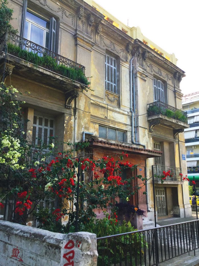 Τα ωραιότερα προπολεμικά σπίτια στην Πατησίων έχουν πολλές ιστορίες να διηγηθούν Τα ωραιότερα προπολεμικά σπίτια στην Πατησίων έχουν ιστορίες να διηγηθούν