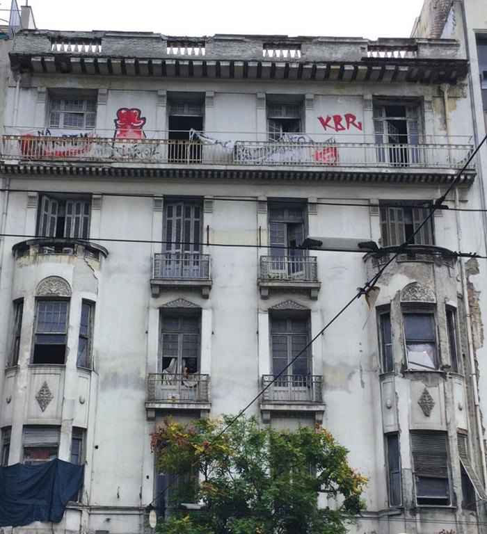 Τα ωραιότερα προπολεμικά σπίτια στην Πατησίων έχουν πολλές ιστορίες να διηγηθούν Τα ωραιότερα προπολεμικά σπίτια στην Πατησίων έχουν πολλές ιστορίες να διηγηθούν