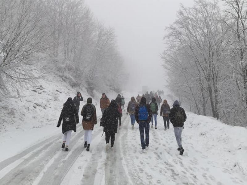 Ν. Ξάνθης: Μαθητές επιστρέφουν από το σχολείο με τα πόδια μέσα στο χιόνι
