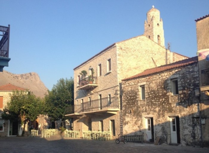 Λακωνική Μάνη: Μια γη φτιαγμένη από πέτρα, φως και ιστορίες με κουρσάρους Λακωνική Μάνη: Μια γη φτιαγμένη από πέτρα, φως και ιστορίες με κουρσάρους