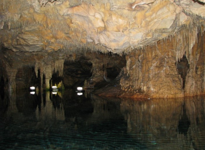 Λακωνική Μάνη: Μια γη φτιαγμένη από πέτρα, φως και ιστορίες με κουρσάρους Λακωνική Μάνη: Μια γη φτιαγμένη από πέτρα, φως και ιστορίες με κουρσάρους