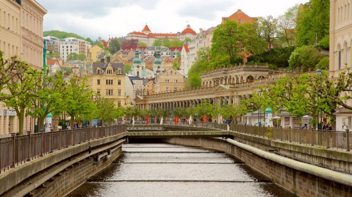 Η ωραιότερη πόλη της Τσεχίας μοιάζει βγαλμένη από τα ωραιότερα παραμύθια! Η ωραιότερη πόλη της Τσεχίας μοιάζει βγαλμένη από τα ωραιότερα παραμύθια!