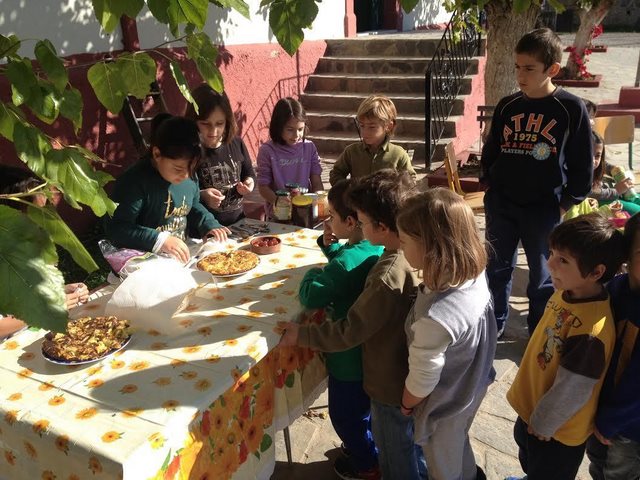 'Αγγελος Πατσιάς: Ο νεαρός δάσκαλος που έφτιαξε ένα αλλιώτικο δημοτικό σχολείο στο Ρέθυμνο