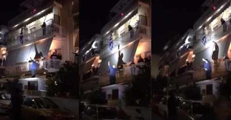 Καραντινά στην Ελλάδα: Ανέβηκε πάνω σε υπόστεγο και χόρεψε τσιφτετέλι σε όλη την γειτονιά-ΒΙΝΤΕΟ