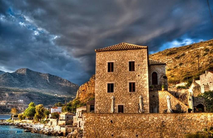 Μάνη: Ελαιογραφία στα χρώματα της Άνοιξης! Μάνη: Ελαιογραφία στα χρώματα της Άνοιξης!