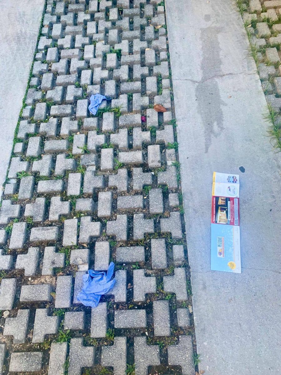 500 μέτρα, 20 εστίες μόλυνσης covid-19: Η εικόνα-ντροπή στο Παλαιό Φάληρο που δεν χωνεύεται (Pics)