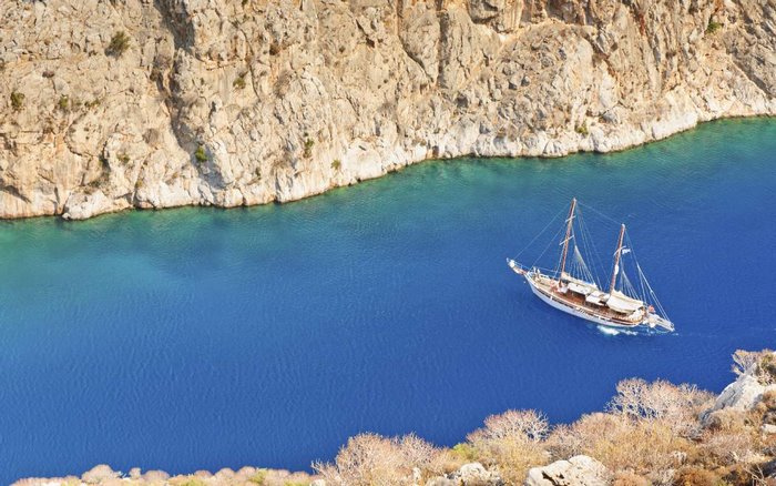 Το ωραιότερο φιορδ της Ελλάδας βρίσκεται σε ένα μικρό ακριτικό νησί! Το ωραιότερο φιορδ της Ελλάδας βρίσκεται σε ένα μικρό ακριτικό νησί!