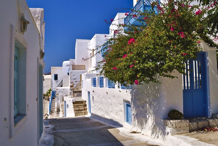 Ποιο Ελληνικό νησί λέγεται και «Πεταλούδα του Αιγαίου»; Αγνό, γαλήνιο, με μυστικούς «θησαυρούς» και ονειρικές παραλίες!