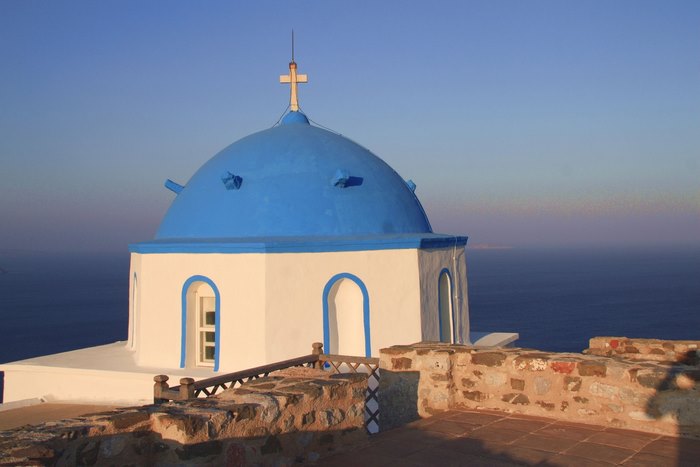 Ποιο Ελληνικό νησί λέγεται και «Πεταλούδα του Αιγαίου»; Αγνό, γαλήνιο, με μυστικούς «θησαυρούς» και ονειρικές παραλίες!