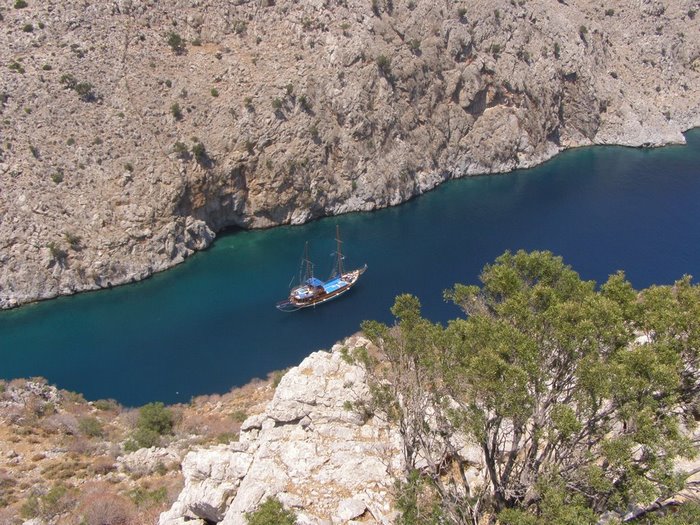 Το ωραιότερο φιορδ της Ελλάδας βρίσκεται σε ένα μικρό ακριτικό νησί! Το ωραιότερο φιορδ της Ελλάδας βρίσκεται σε ένα μικρό ακριτικό νησί!