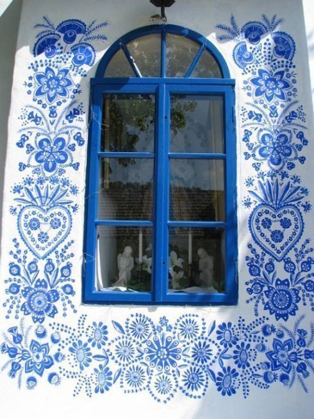 Αυτή η 87χρονη γιαγιά ζωγραφίζει σπίτια. Και είναι απίστευτα καλή σε αυτό που κάνει! 