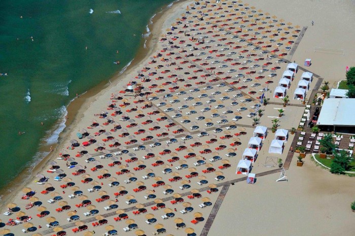 Το ωραιότερο ψαροχώρι της Ελλάδας βρίσκεται σε μια χερσόνησο που μπαίνει ένα χιλιόμετρο μέσα στη θάλασσα Το ωραιότερο ψαροχώρι της Ελλάδας βρίσκεται σε μια χερσόνησο που μπαίνει ένα χιλιόμετρο μέσα στη θάλασσα