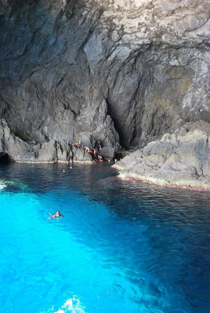 Το κουκλίστικο νησί του μυστηρίου και του έρωτα. Εκεί γεννήθηκε η θεά Αφροδίτη και σε αυτό βρήκαν καταφύγιο ο Πάρις και η Ελένη