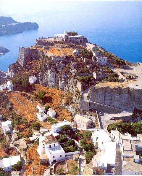 Το κουκλίστικο νησί του μυστηρίου και του έρωτα. Εκεί γεννήθηκε η θεά Αφροδίτη και σε αυτό βρήκαν καταφύγιο ο Πάρις και η Ελένη