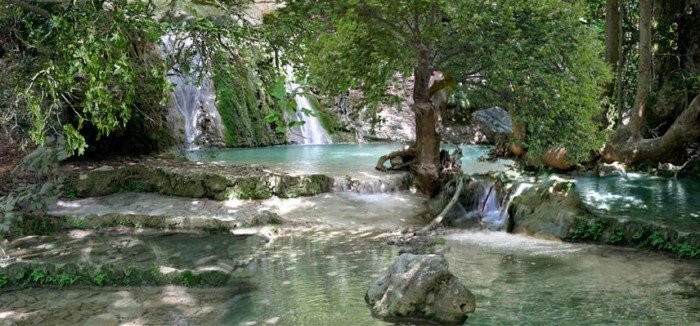 Το κουκλίστικο νησί του μυστηρίου και του έρωτα. Εκεί γεννήθηκε η θεά Αφροδίτη και σε αυτό βρήκαν καταφύγιο ο Πάρις και η Ελένη