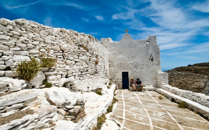 Η πιο εντυπωσιακή παραλία της Ελλάδας βρίσκεται σε ένα μικρό νησάκι 2,5 ώρες από την Αθήνα!