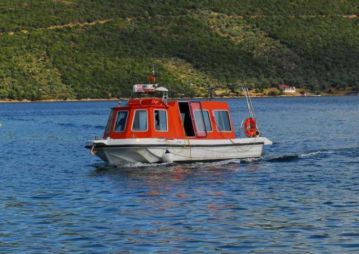 Το μοναδικής και σπάνιας ομορφιάς άγνωστο ελληνικό νησάκι που το επισκέπτεσαι μόνο με.. θαλάσσιο ταξί!