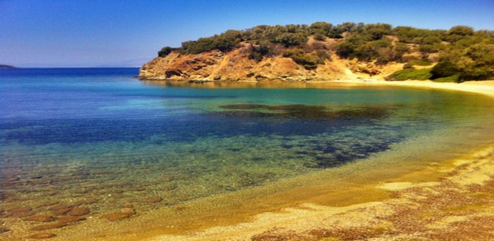 Το μοναδικής και σπάνιας ομορφιάς άγνωστο ελληνικό νησάκι που το επισκέπτεσαι μόνο με.. θαλάσσιο ταξί!