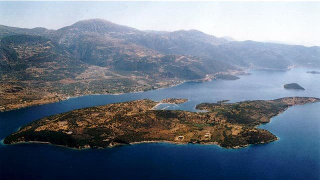 Τριζόνια Φωκίδας