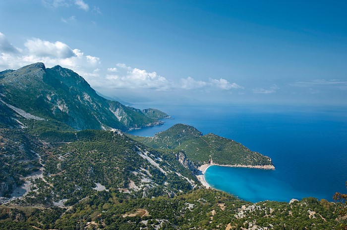 Ο άγνωστος επίγειος παράδεισος της Ελλάδας βρίσκεται καλά κρυμμένος στην Εύβοια