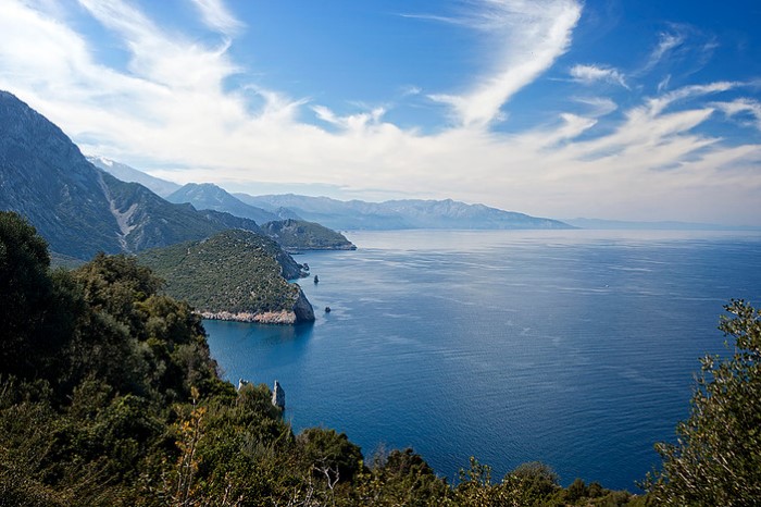 Ο άγνωστος επίγειος παράδεισος της Ελλάδας βρίσκεται καλά κρυμμένος στην Εύβοια