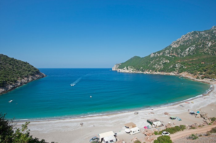 Ο άγνωστος επίγειος παράδεισος της Ελλάδας βρίσκεται καλά κρυμμένος στην Εύβοια