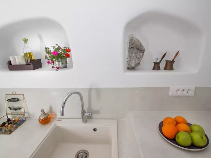 Το πιο περιζήτητο σπίτι Airbnb του κόσμου βρίσκεται στη Σαντορίνη και είναι εντυπωσιακό