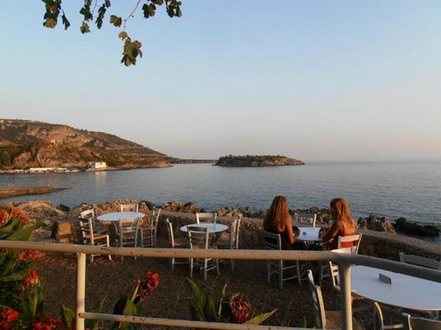 Ταβέρνα της Λέλας, Καρδαμύλη