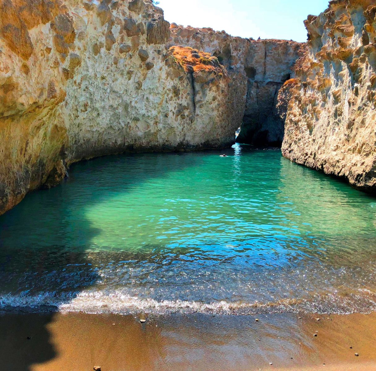 Ο top covid-19 free προορισμός είναι το νησί με τις ωραιότερες παραλίες στην Ελλάδα (Pics)