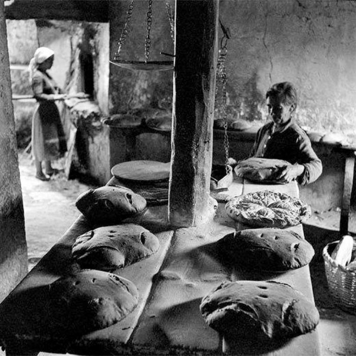 Η ιστορία του ψωμιού στην Ελλάδα μέσα από σπάνιες φωτογραφίες