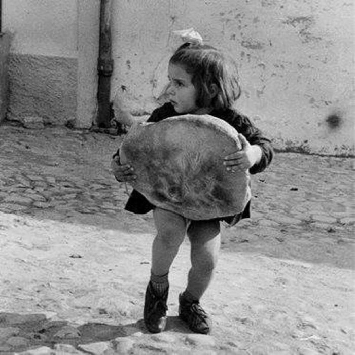 Η ιστορία του ψωμιού στην Ελλάδα μέσα από σπάνιες φωτογραφίες