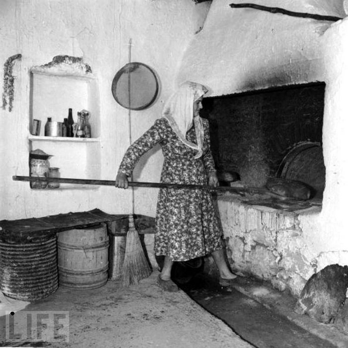 Η ιστορία του ψωμιού στην Ελλάδα μέσα από σπάνιες φωτογραφίες