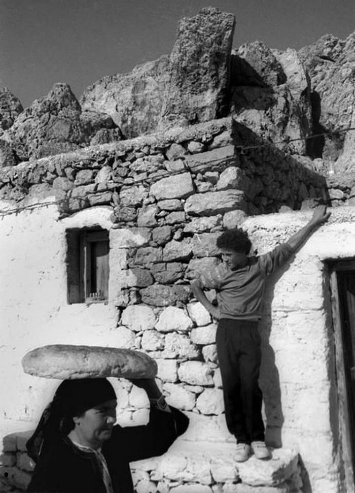 Η ιστορία του ψωμιού στην Ελλάδα μέσα από σπάνιες φωτογραφίες