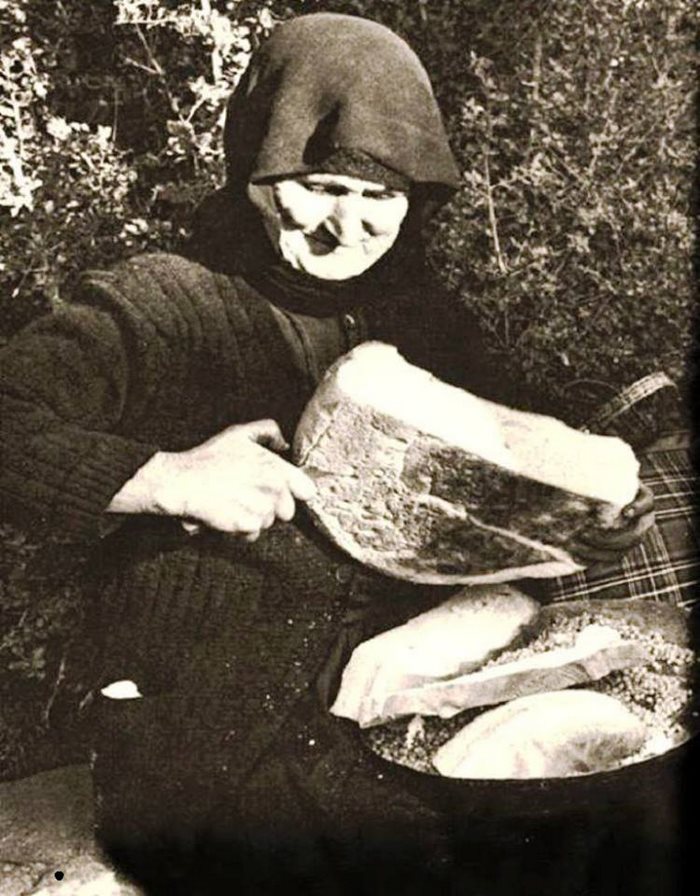 Η ιστορία του ψωμιού στην Ελλάδα μέσα από σπάνιες φωτογραφίες