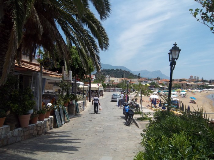 Η Νεράιδα του Μεσσηνιακού: Το μικρό ψαροχώρι με την απαράμιλλη ομορφιά όπου ο Αλέξης Ζορμπάς γνώρισε τον Νίκο Καζαντζάκη